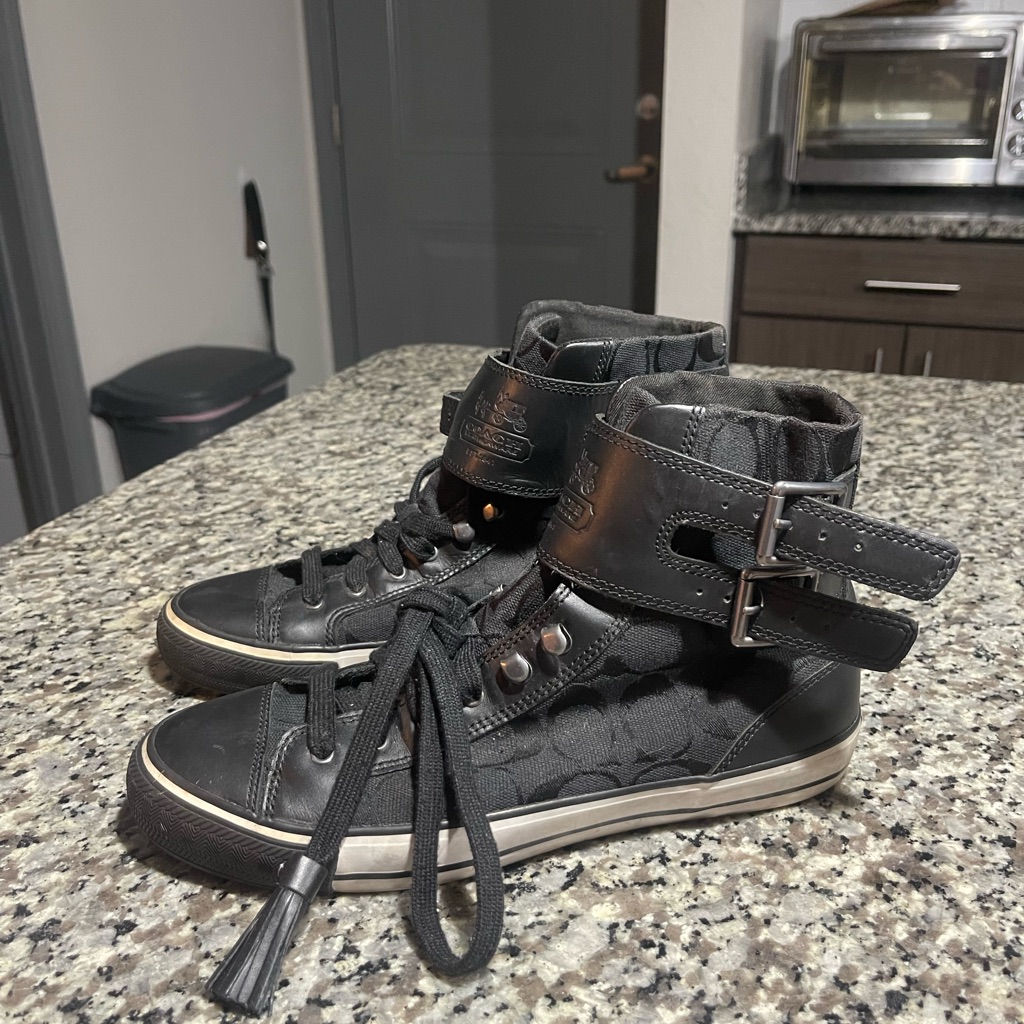 Coach ((Rare)) Pre-Owned 1941 High Top Button Up Sneaker Sz 8